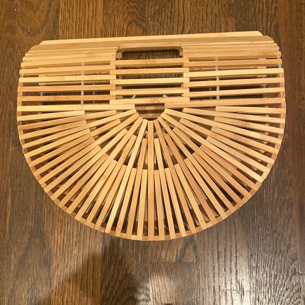Wooden Beach Purse (similar to Cult Gaia Ark Bag)